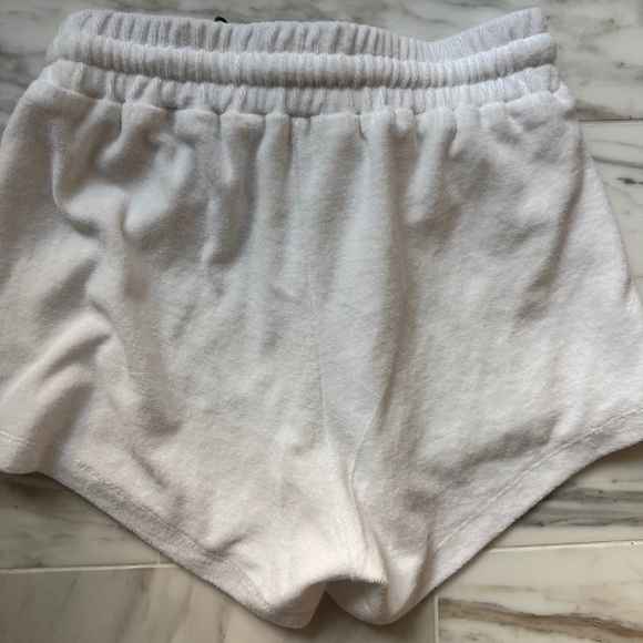 Daily Drills shorts in Terry towel bralette in white NYC collection - Picture 6 of 7